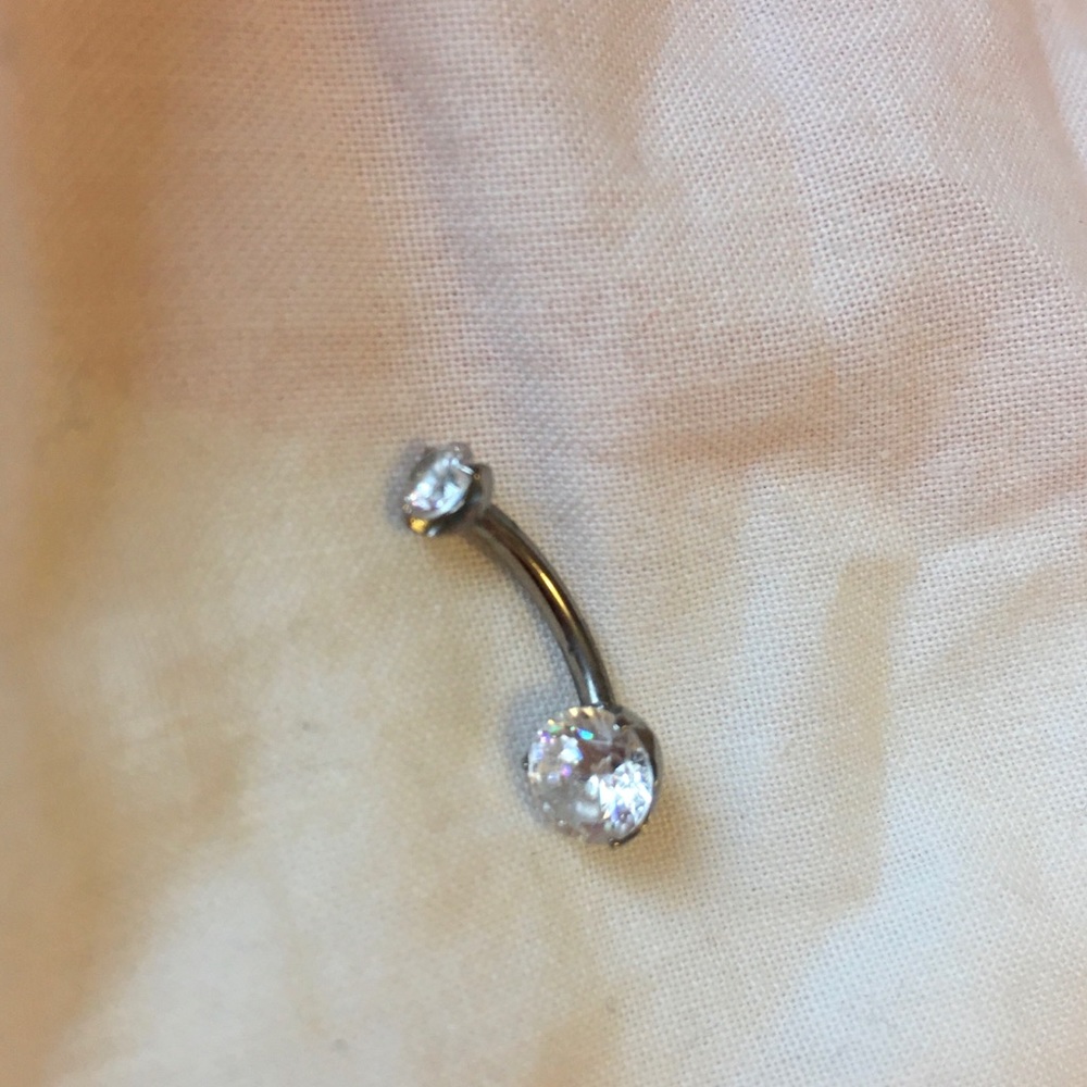 Belly button ring - Picture 2 of 3